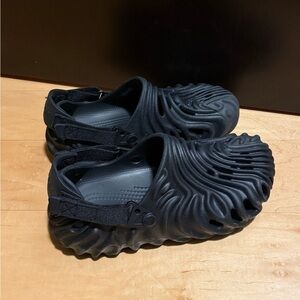 SALEHE BEMBURY X CROCS